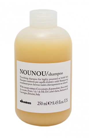 Davines Essential NOUNOU Nourishing Illuminating Shampoo i gruppen Hår / Shampoo / Färgbehandlat hår hos Hudotekets Webshop (51000)