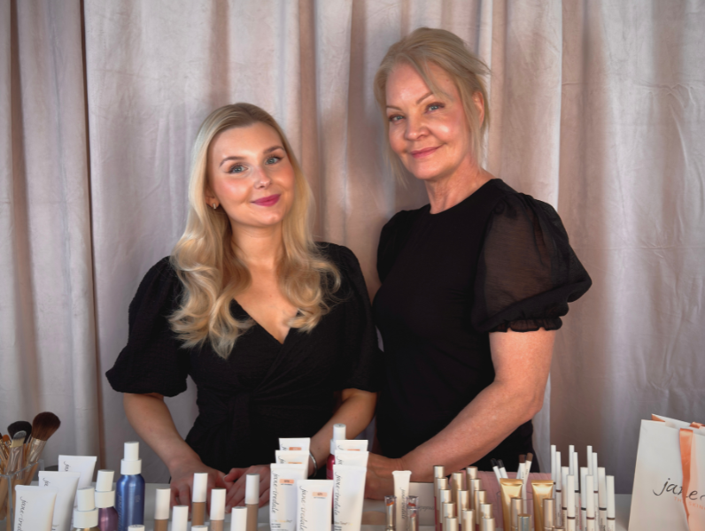 Veronica från Jane Iredale och Olivia svarar på era frågor!