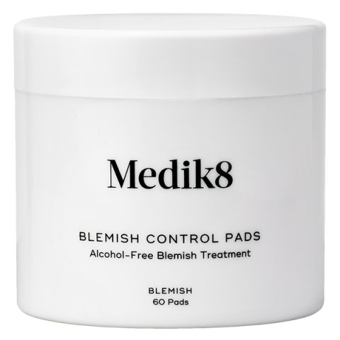 Medik8 Blemish Control Pads | Ansiktsvård - Ansiktspeeling & ansiktsskrubb - Syrapeeling | Apoteka