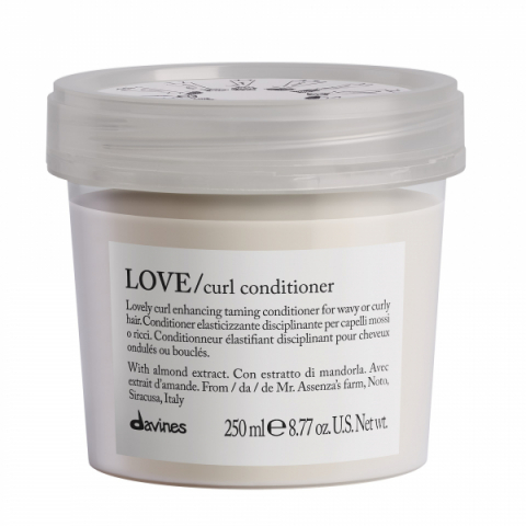 Davines Essential Haircare Love Curl Conditioner i gruppen Hår / Balsam  / Balsam hos Hudotekets Webshop (51081)