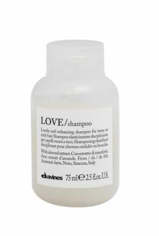 Davines Essential Haircare Love Curl Shampoo Travel Size i gruppen Eko & vegan / Vegansk hårvård hos Hudotekets Webshop (51884)
