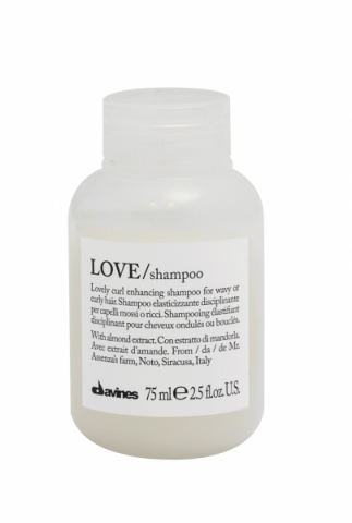 Davines Essential Haircare Love Curl Shampoo Travel Size i gruppen Hår / Schampo / Lockigt & Frissigt hår hos Hudotekets Webshop (51884)