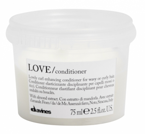 Davines Essential Haircare Love Curl Conditioner Travel Size i gruppen Hår / Balsam  / Balsam hos Hudotekets Webshop (51885)