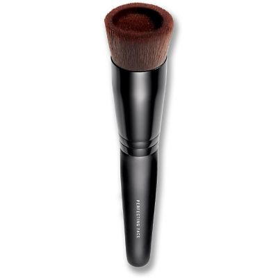 bareMinerals Perfecting Face Brush i gruppen Makeup / Makeupborstar / Borstar till ansiktsmakeup hos Hudotekets Webshop (71184)