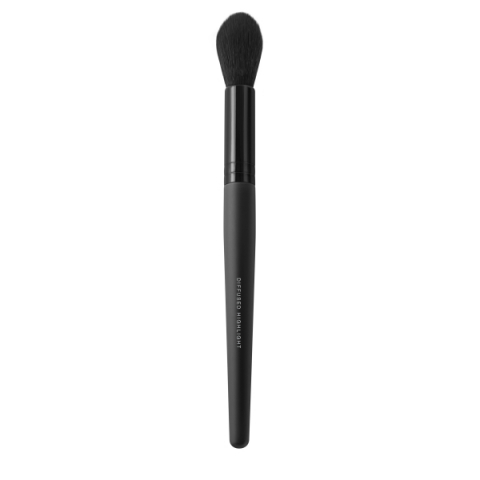 bareMinerals Diffused Highlighter Brush i gruppen Makeup / Makeupborstar / Borstar till ansiktsmakeup hos Hudotekets Webshop (91169)