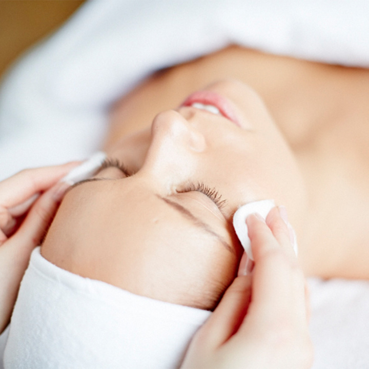 Ansiktsbehandling Classic | Behandlingar - Ansikte - Ansiktsbehandlingar - Klassisk hudvård | Apoteka