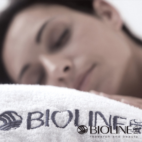 Bioline Fasthetsinpackning i gruppen Behandlingar / Kropp / Massage & kroppsbehandlingar / Märkesbehandlingar hos Hudotekets Webshop (kbBIO1)