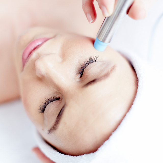 Ansiktsbehandling NBE Deep S