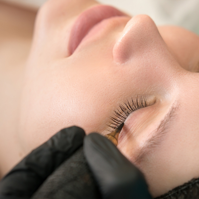 Kosmetisk tatuering- eyeliner