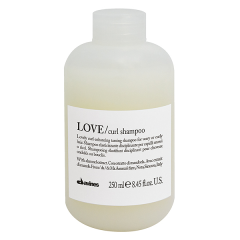 Davines Essential Haircare Love Curl Shampoo i gruppen Hår / Schampo / Lockigt & Frissigt hår hos Hudotekets Webshop (rV10180)