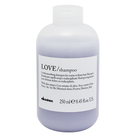 Davines Essential Haircare Love Smoothing Shampoo i gruppen Hår / Schampo / Lockigt & Frissigt hår hos Hudotekets Webshop (rV10183)