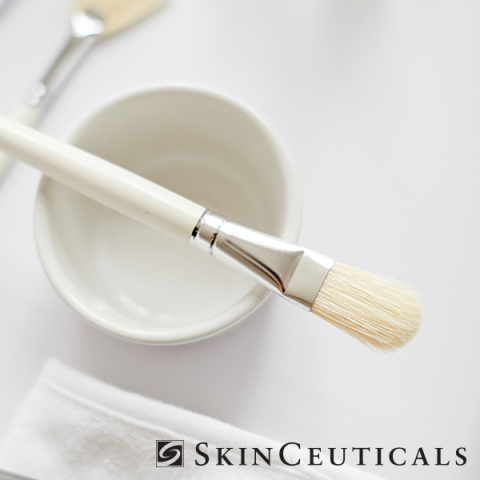 SkinCeuticals AHA-behandling i gruppen Behandlingar / Ansikte / Ansiktsbehandlingar / Kemisk peeling hos Hudotekets Webshop (skinceutpeel1)