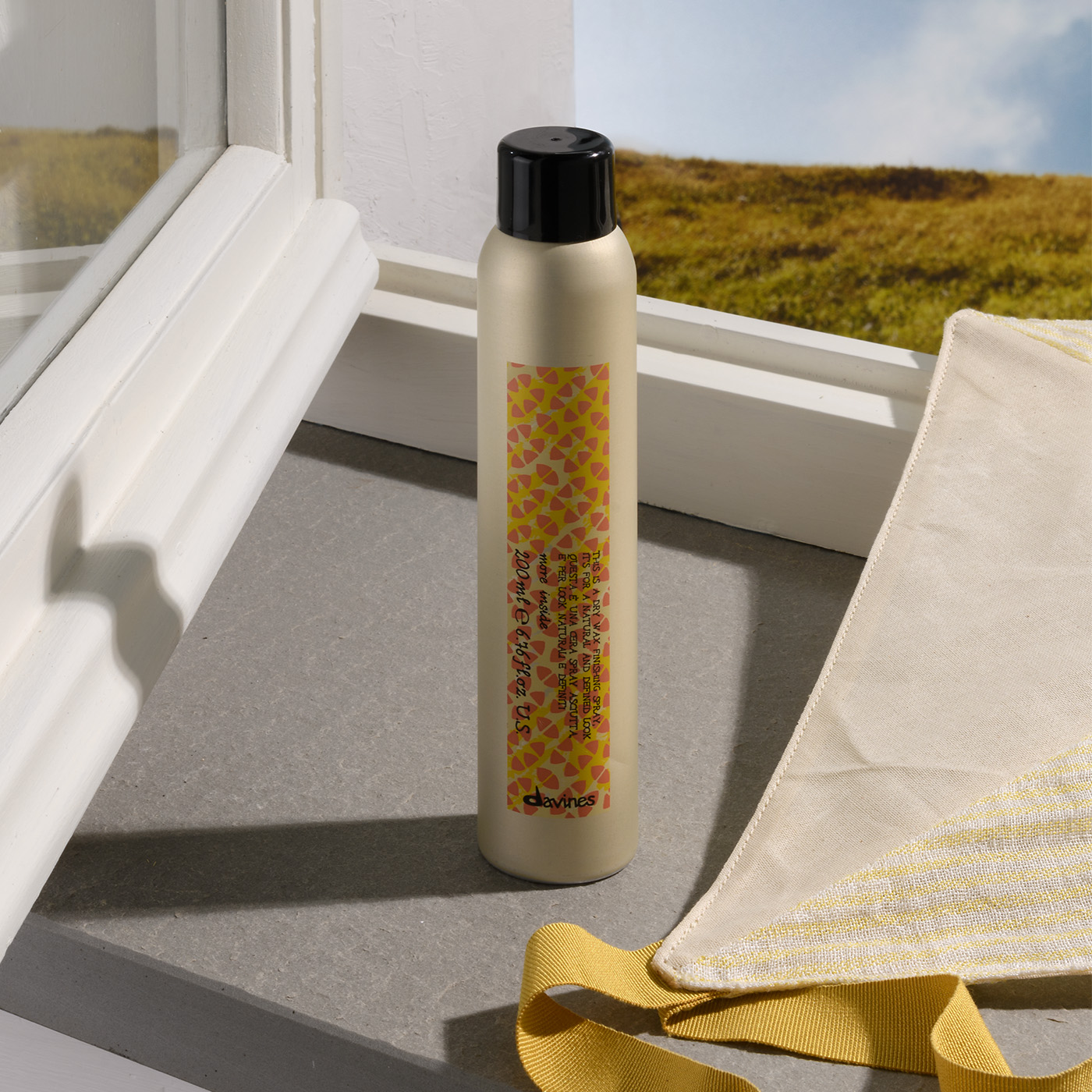 Davines More Inside Dry Wax Finishing Spray