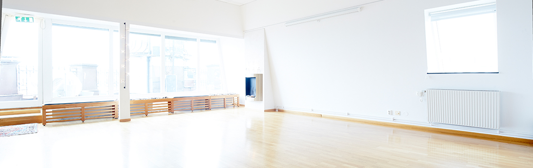 Vår takvåning top floor har vackert ljusinsläpp och underbar utsikt över Jönköping. Perfekt lokal att hyra för olika event och festligheter. Hudoteket