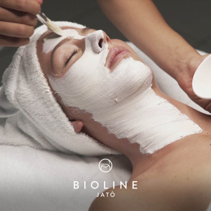 Ansiktsbehandling Bioline Primaluce Peel