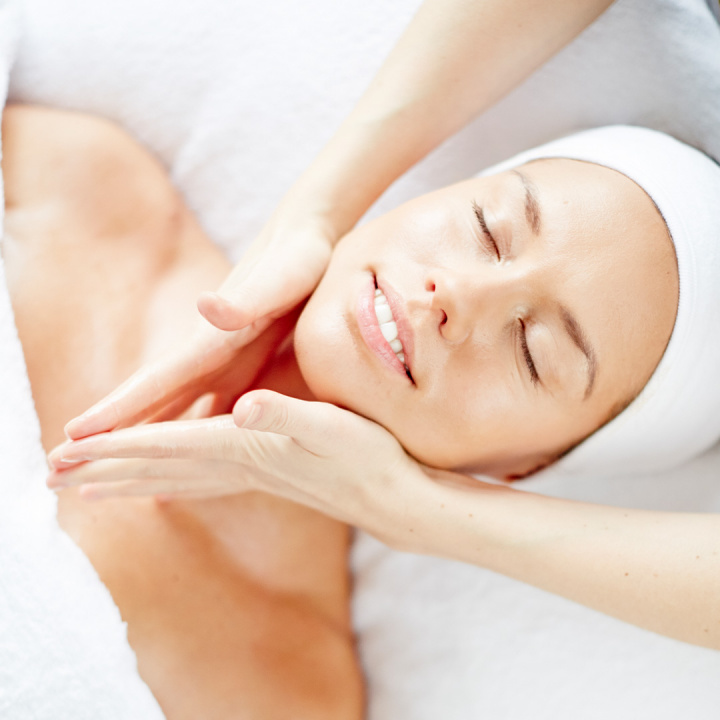 Ansiktsbehandling Lyx